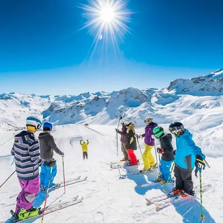 Apartment Au 6eme Ciel 2100m - Vue & Montagnes - Proche Pistes - 2 Adultes Et 2 Enfants *